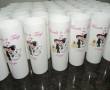 personalização de long drink, caneca plástica e de porcelana.